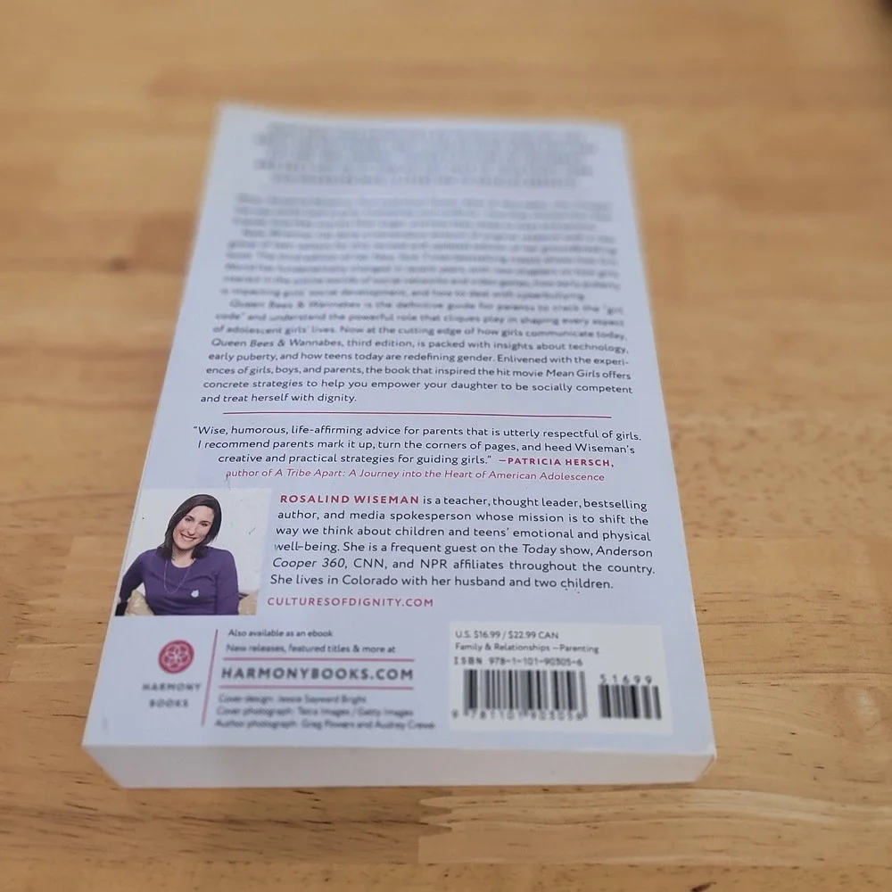 Queen Bees and Wannabes Book‎ - Rosalind Wiseman - Girl World Advice
